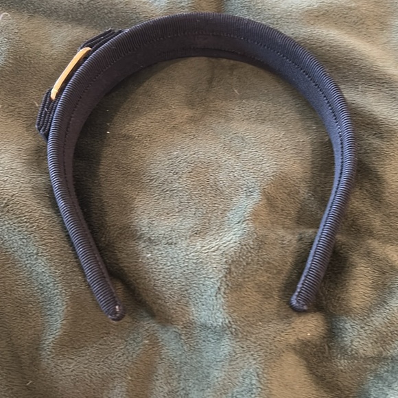 Auth SALVATORE FERRAGAMO Vara Black Head Band Hair Accessory 🖤💛EUC - Picture 2 of 5